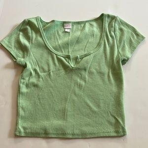 Colsie Light Green Cropped Tee Size XS